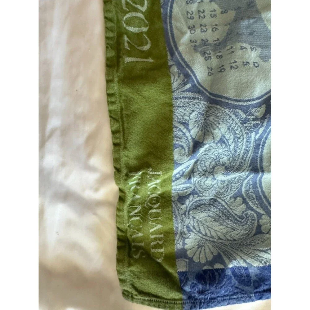 Le Jacquard Francais-French Dog & Cat Motif 2021  Calendar  Towel Linen Cotton